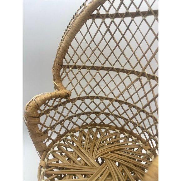 Vintage Boho Large Peacock Wicker Plant Stand Doll Chair Home Decor - Picture 9 of 12